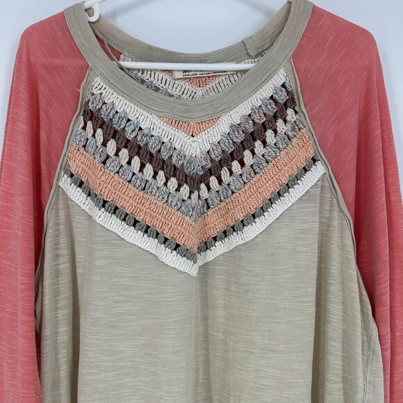 We The Free Shirt Womens XL Tan Coral Crochet Yoke Raglan 3/4 Sleeve Boho Tunic - Picture 2 of 12